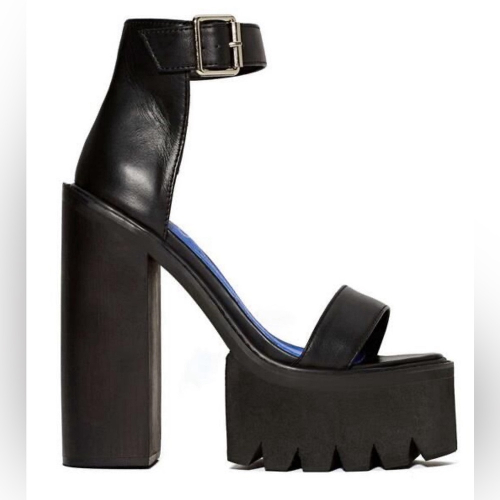 LNWT - SHEIN - Platform Chunky Ankle Strap Sandal Heels - US Women 7.5